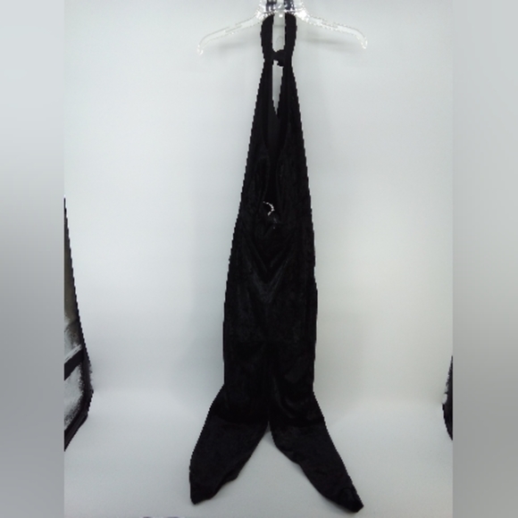 The Edit By Seventeen Juniors Chocker Neck Velvet Ankle Jumpsuit Black 9 - Picture 4 of 16